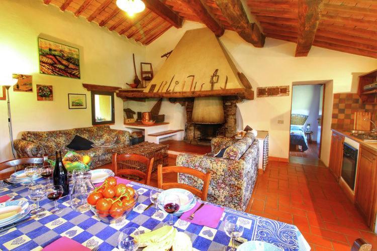 Podere Il Tigliolo Castiglione dʼOrcia Buitenkant foto